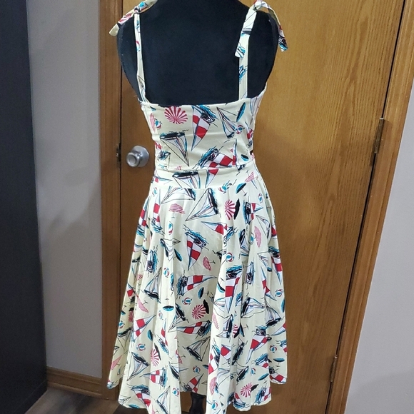 Bettie Page Red and Yellow Sleeveless Sundress - Picture 5 of 7